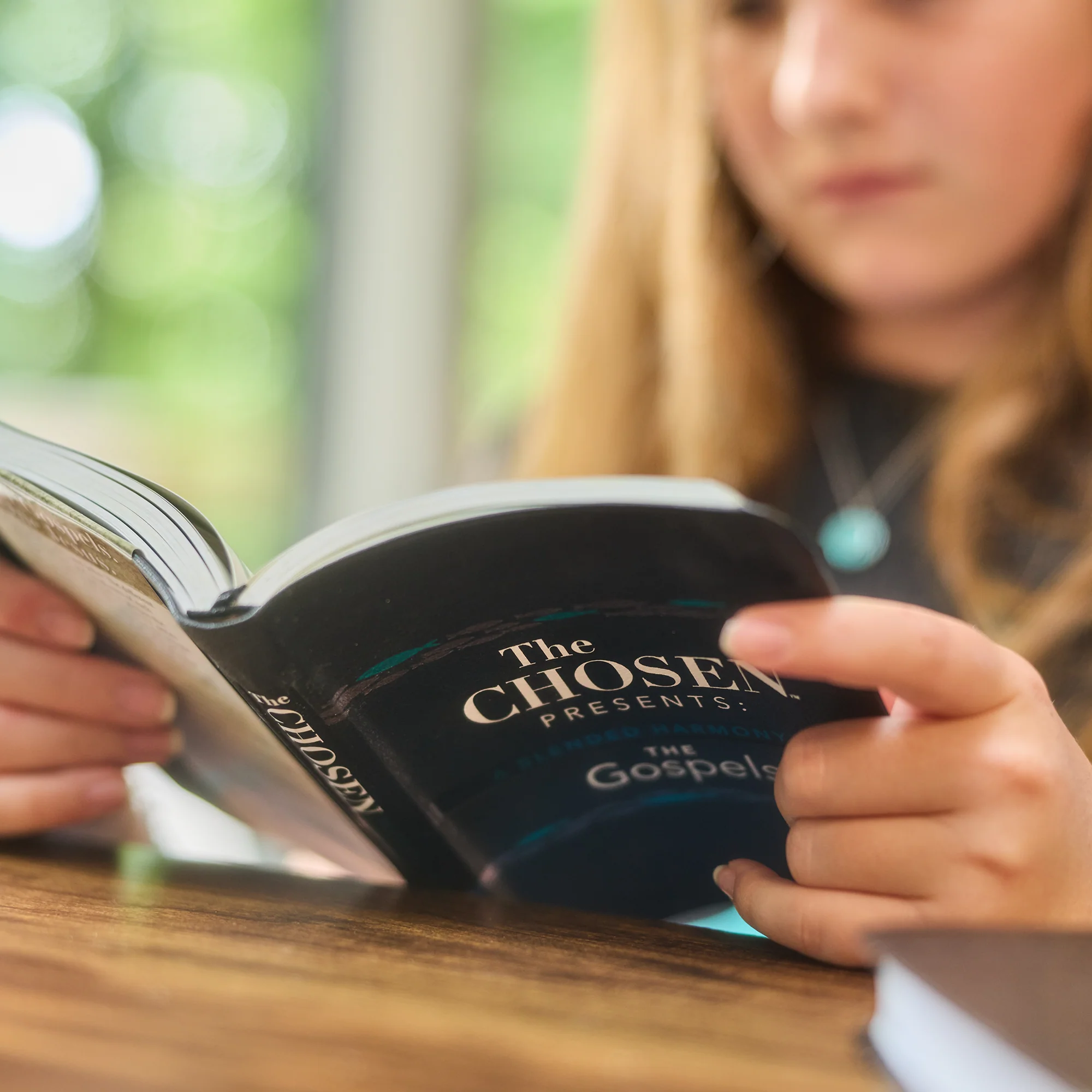 The Chosen Presents: A Blended Harmony of the Gospels - Image 3